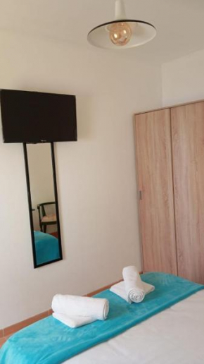 Sol y olivos habitación doble en piso compartido cerca del centro, Jaen